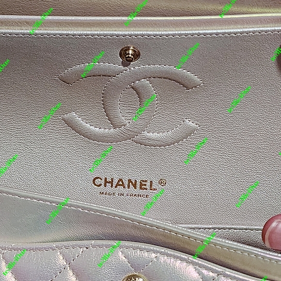 CHANEL 20B IRIDESCENT IVORY LAMBSKIN MEDIUM CLASSIC FLAP - Picture 12 of 15